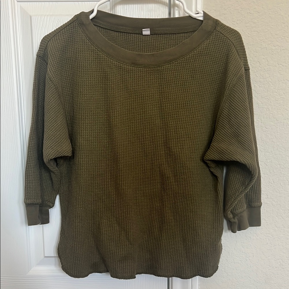 Uniqlo Khaki Women's Crew Neck Sweater
